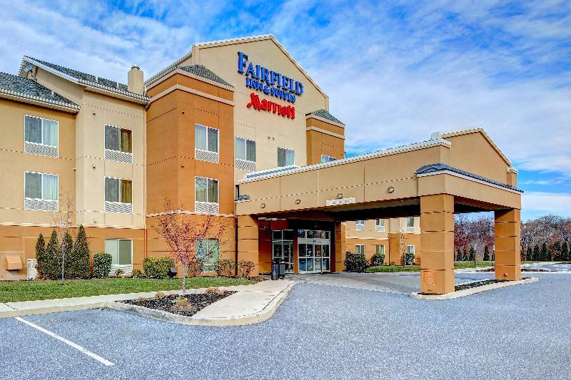 Fairfield Inn & Suites By Marriott Harrisburg West/Нью-Камберленд Экстерьер фото